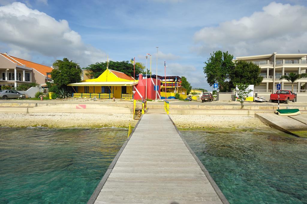 Bonaire Seaside Apartments Exterior photo